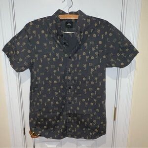 Rip Curl Men’s Button Down Short Sleeve Shirt Medium Hawaii Aloha Type
